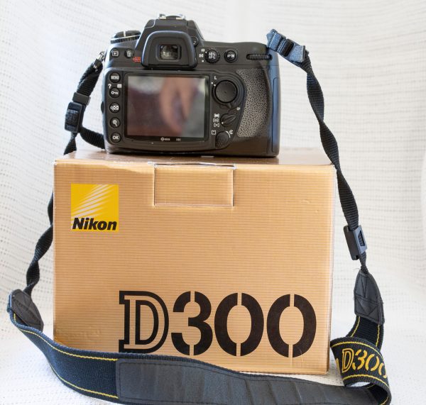Nikon D300 (Body Only) - Image 2