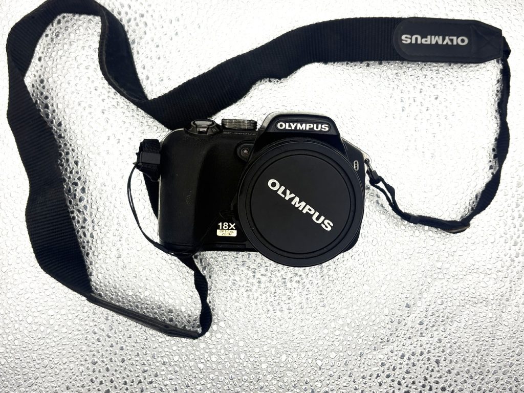 Olympus SP-560UZ