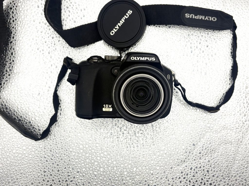 Olympus SP-560UZ