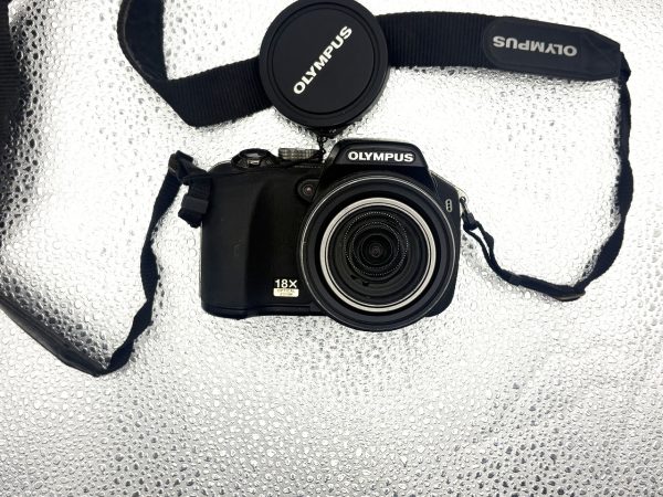 Olympus SP-560UZ