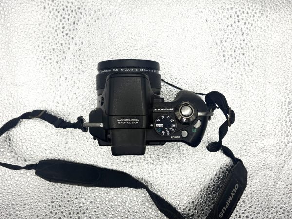 Olympus SP-560UZ