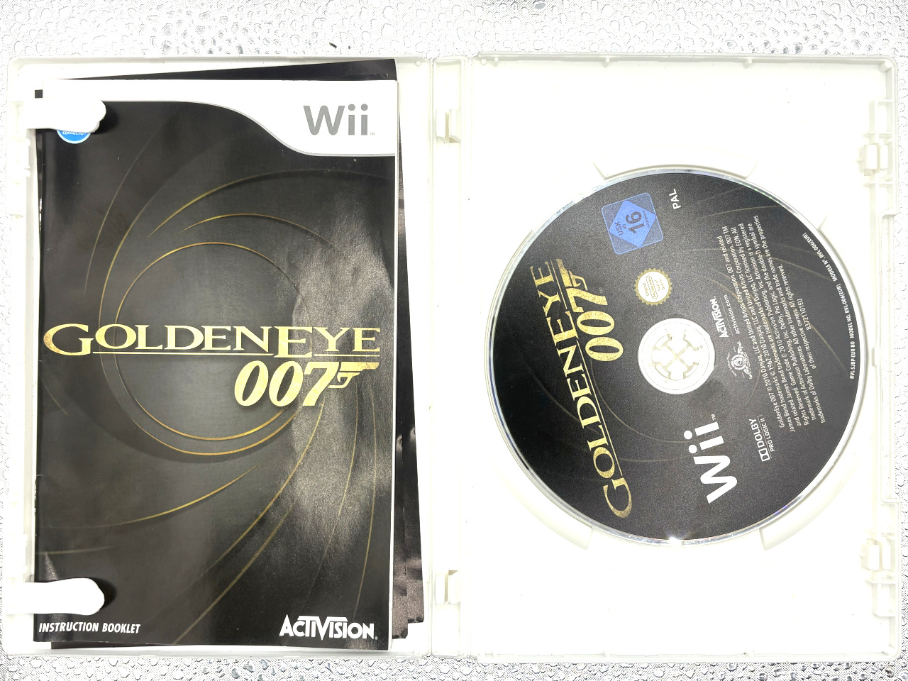 GoldenEye 007 (PAL) - Image 3